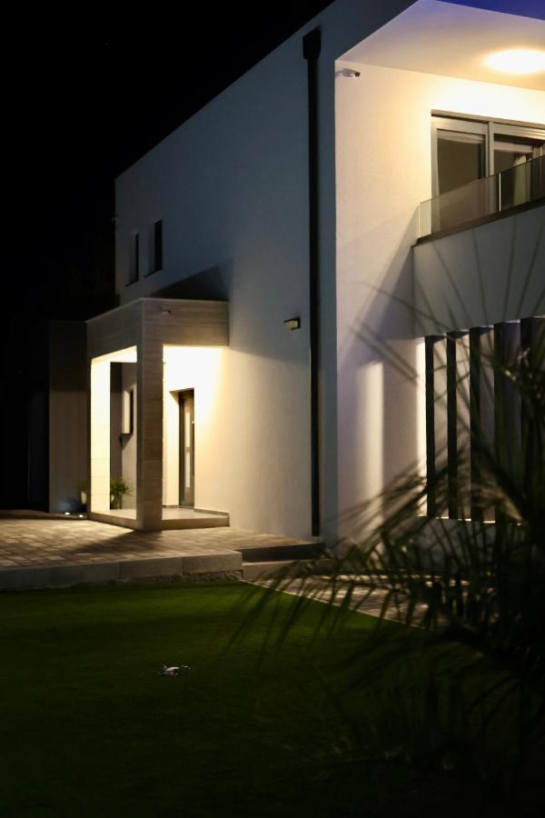 Villa Mila Vrsi Exteriér fotografie